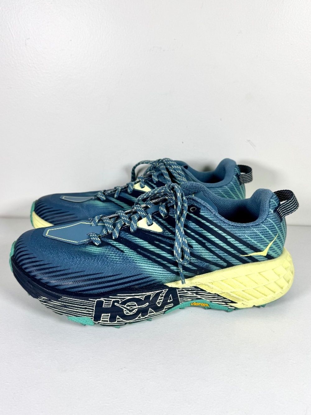 Hoka One One Speedboat 4 Trail Racing Running Shoe Vibram - Blue/Yellow | Size 8